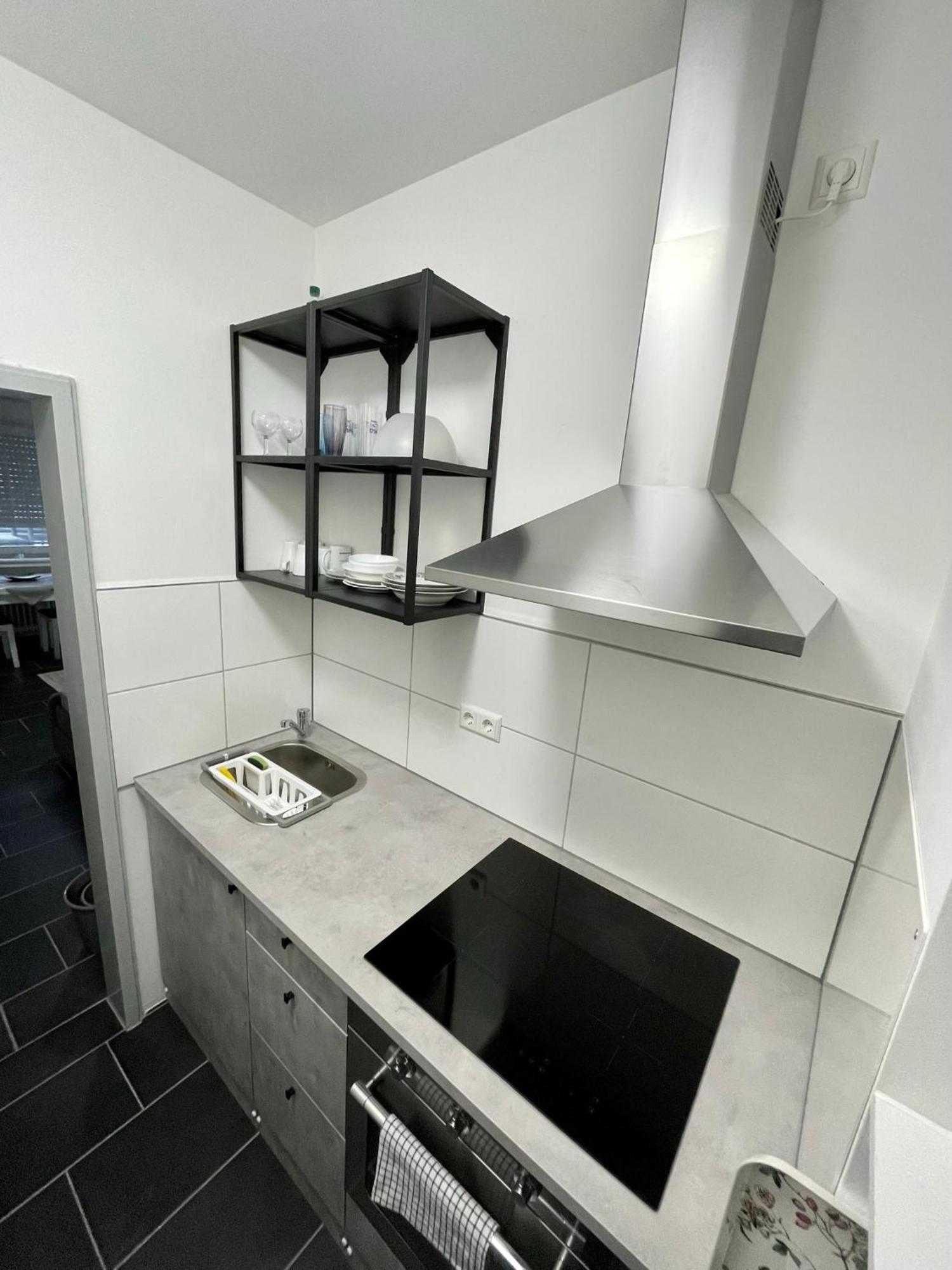 Naehe Hauptbahnhof & Ece-Center, Smart Tv Apartman Karlsruhe Kültér fotó