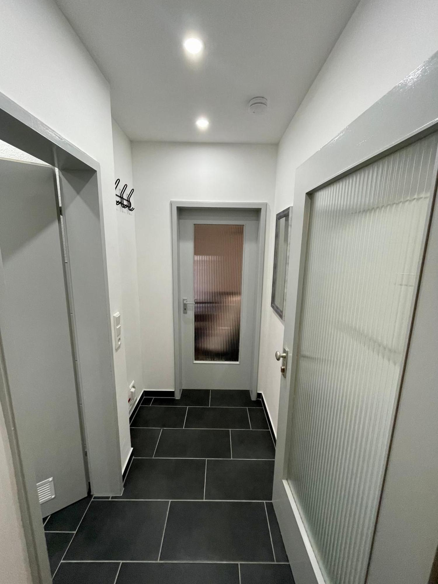 Naehe Hauptbahnhof & Ece-Center, Smart Tv Apartman Karlsruhe Kültér fotó