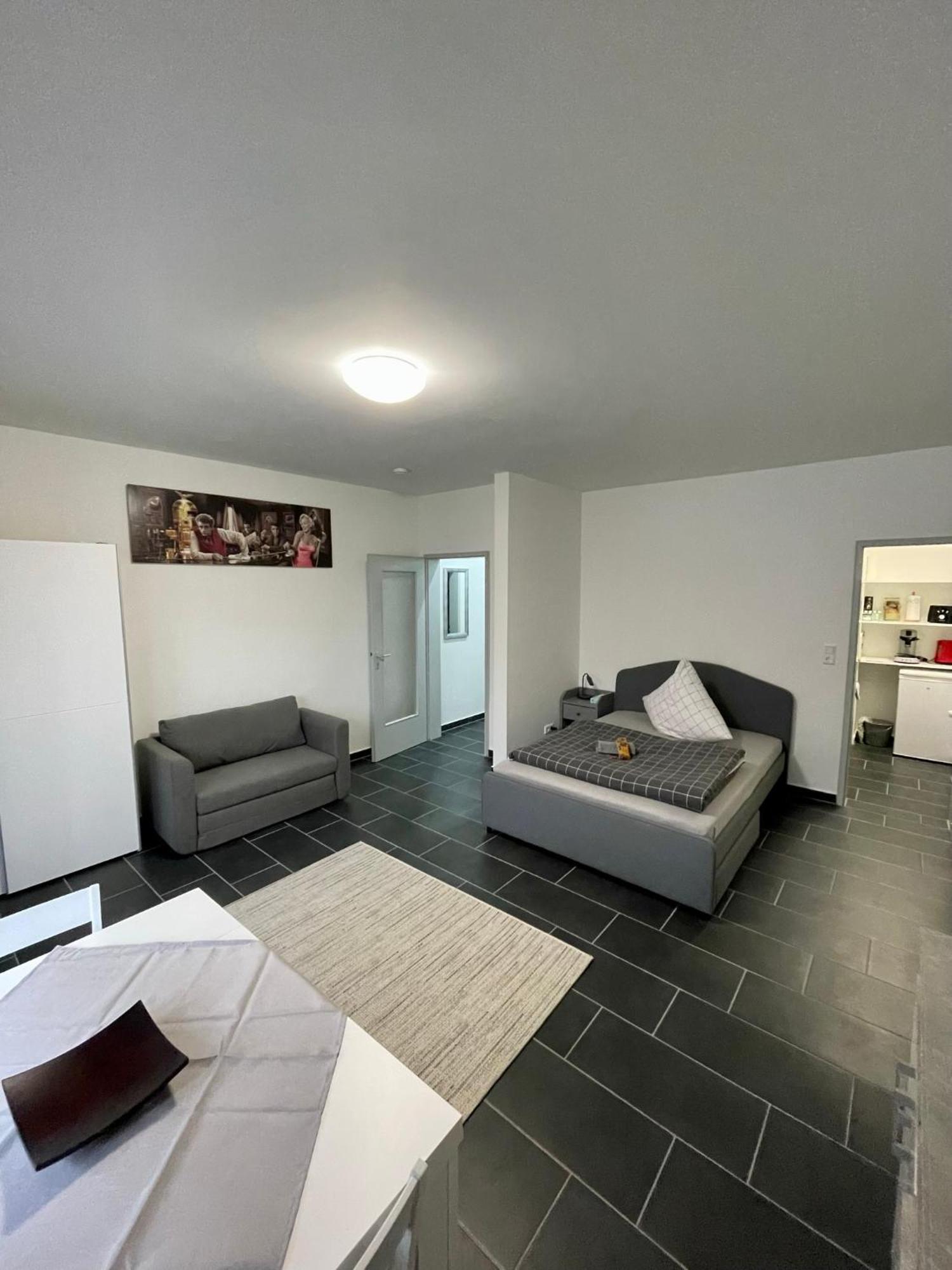 Naehe Hauptbahnhof & Ece-Center, Smart Tv Apartman Karlsruhe Kültér fotó